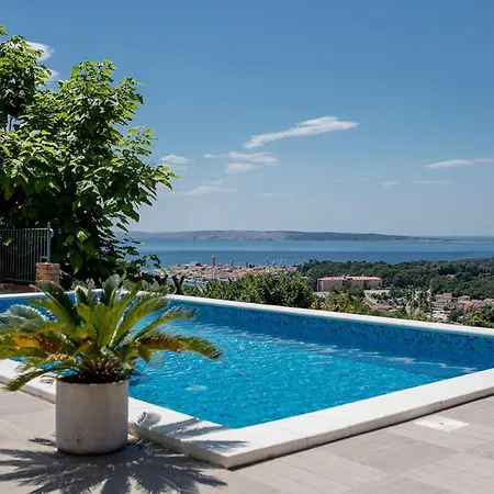 Lidia Apartament *