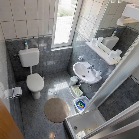 Lidia Apartmán Mundanije