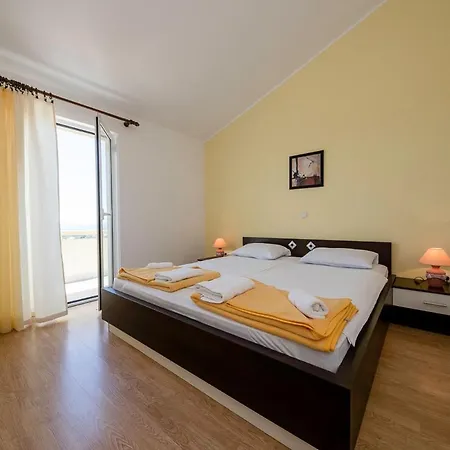 Lidia Apartament *