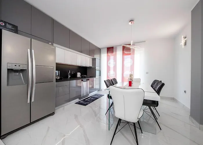 Lidia Διαμέρισμα *